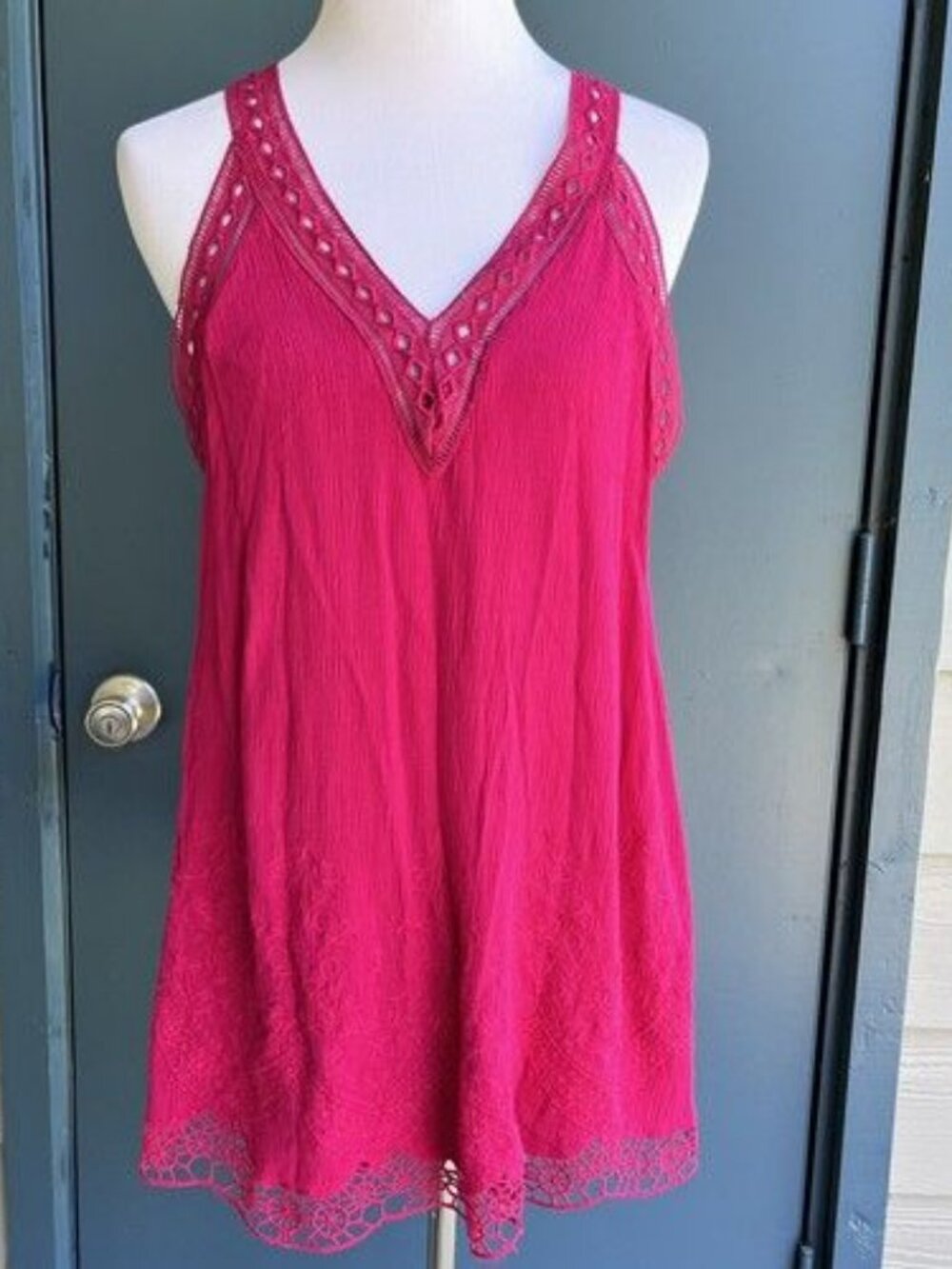 Astr‎ Fuchsia Lace Trim Tunic
